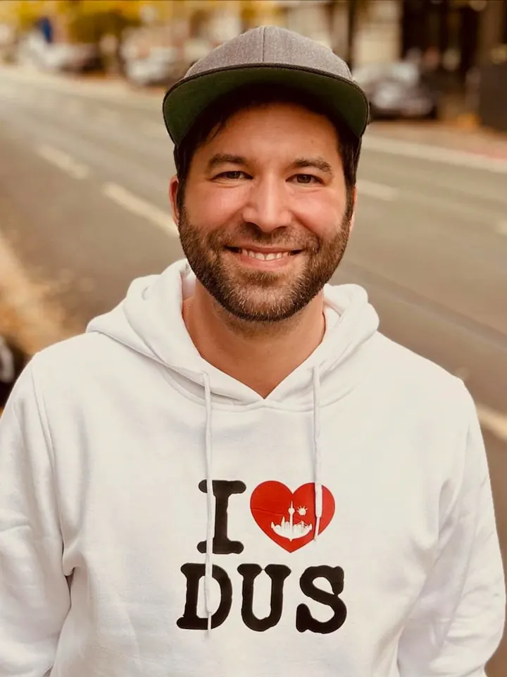 Hoodie I ♥ DUS Herren von Heimathafen Düsseldorf